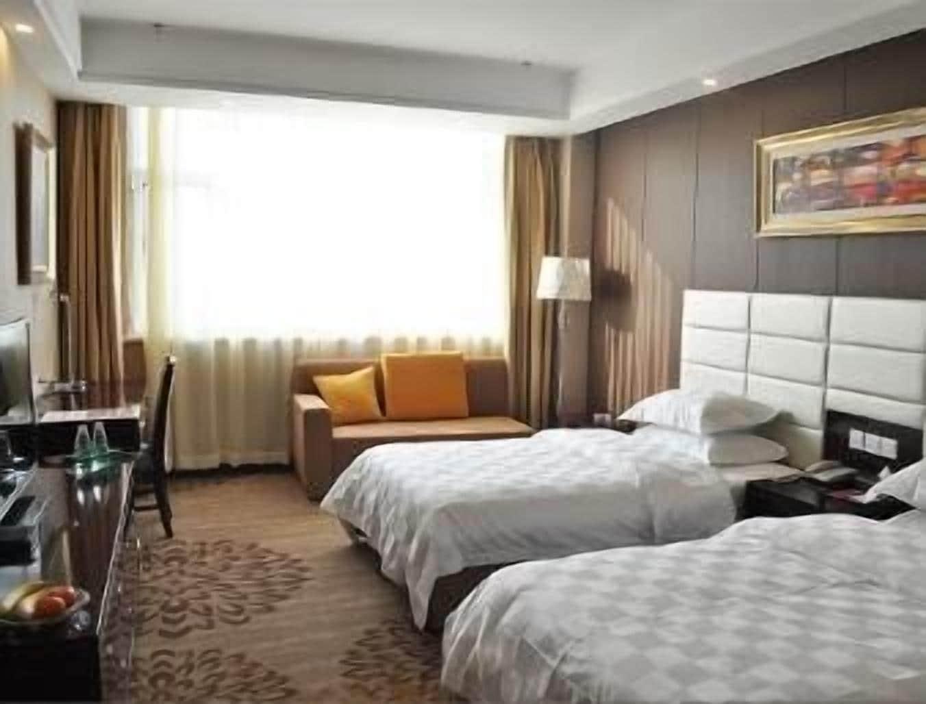 Отель Ramada Linyi North Экстерьер фото