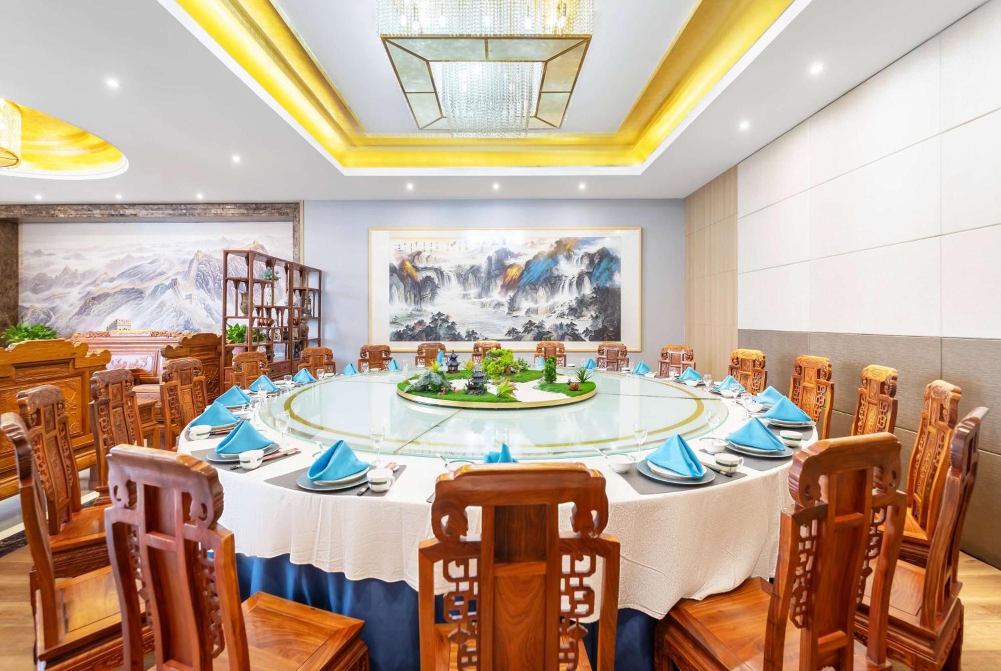 Отель Ramada Linyi North Экстерьер фото